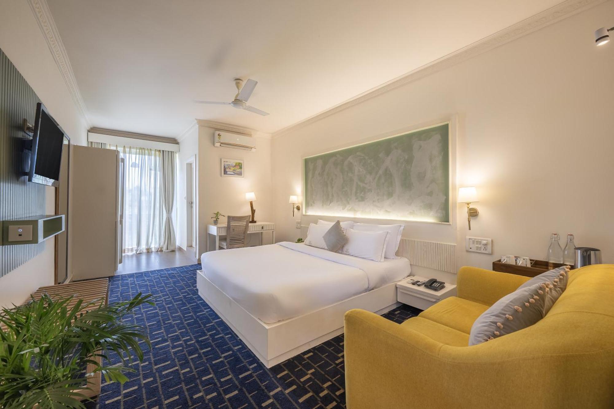 Echor Samara Morjim Goa Sea View Restro Hotel Exterior photo